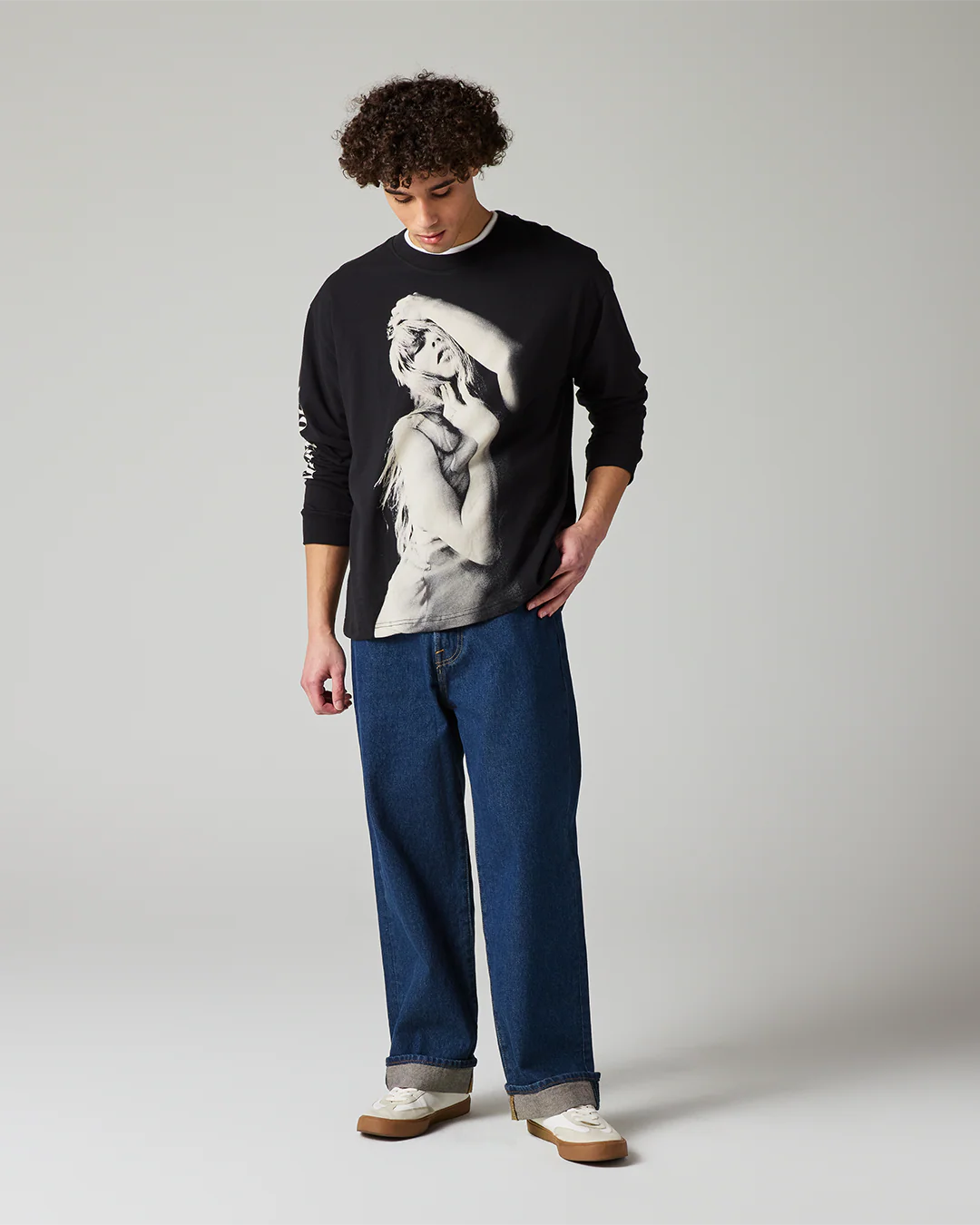 Taylor Swift | The Eras Tour Photo Long Sleeve T-Shirt - Image 3